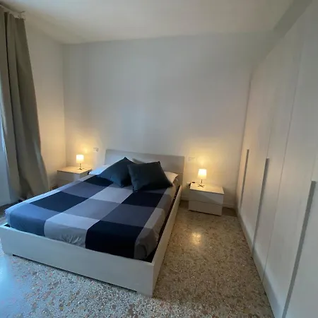 Tulipani Apartman *